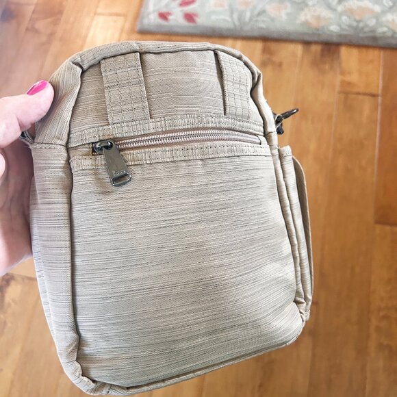 Lug Flapper SE Convertible Crossbody Tan Bag - Picture 4 of 16